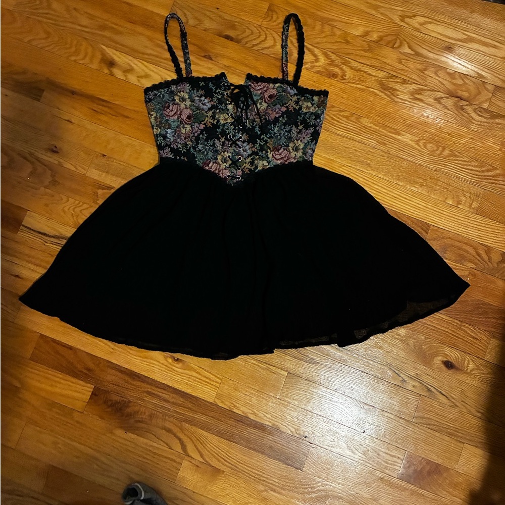 Cider Lace Up Floral Flowy Dress